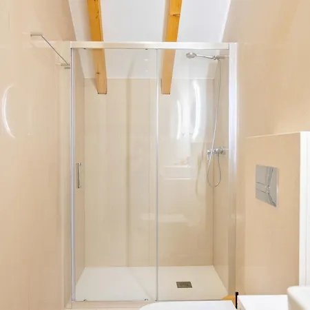 Апартаменты Flores Gem 3Br Duplex Central Porto Порту